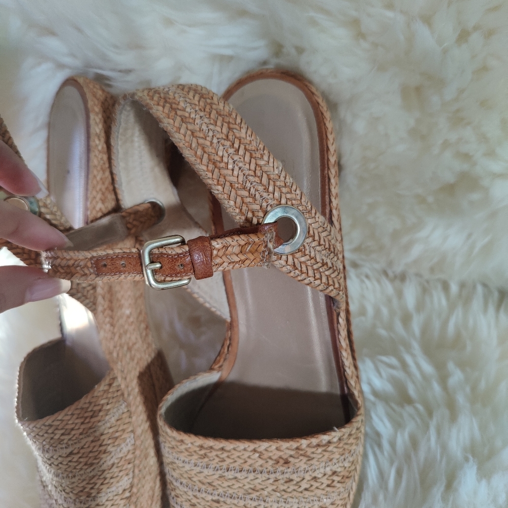 Stuart Weitzman wedge shoe size 9 - Picture 3 of 8
